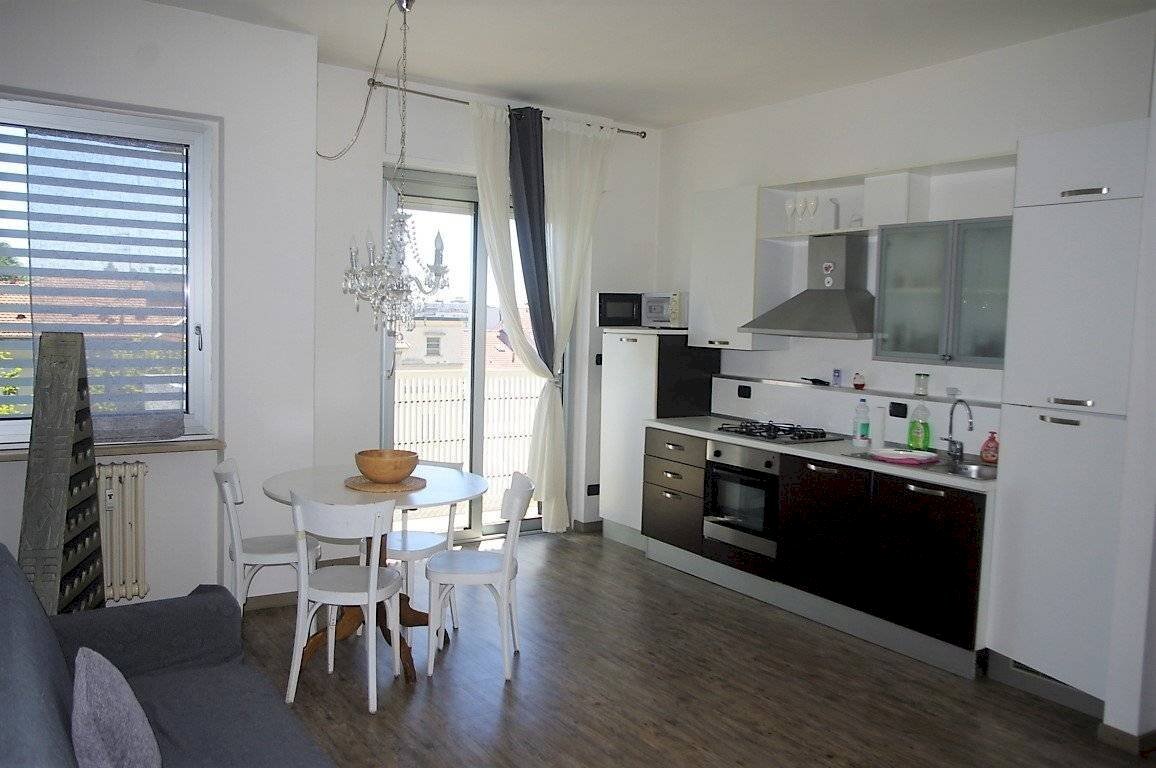 Trilocale via Arnaldo da Brescia, 4, Gallarate - foto 2