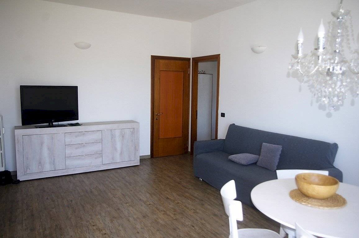 Trilocale via Arnaldo da Brescia, 4, Gallarate - foto 3