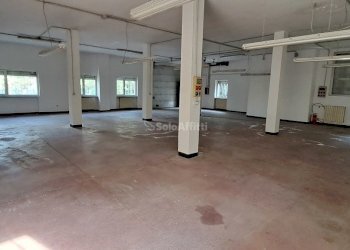 20230508_171706.jpg - Magazzino Solaro - foto 3