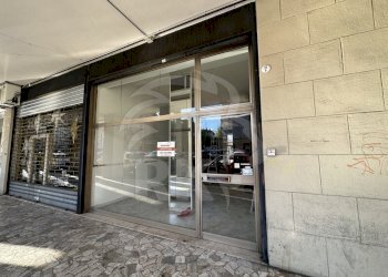 FOTO_RIVA DI RENOIMG_1654_resize 2.JPG - Commercial Premises Via Riva di Reno 56, Bologna - photo 11