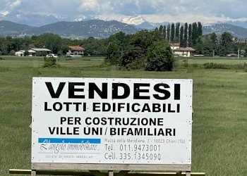 Terreno edificabile via Moncalvo, Riva presso Chieri - foto 1