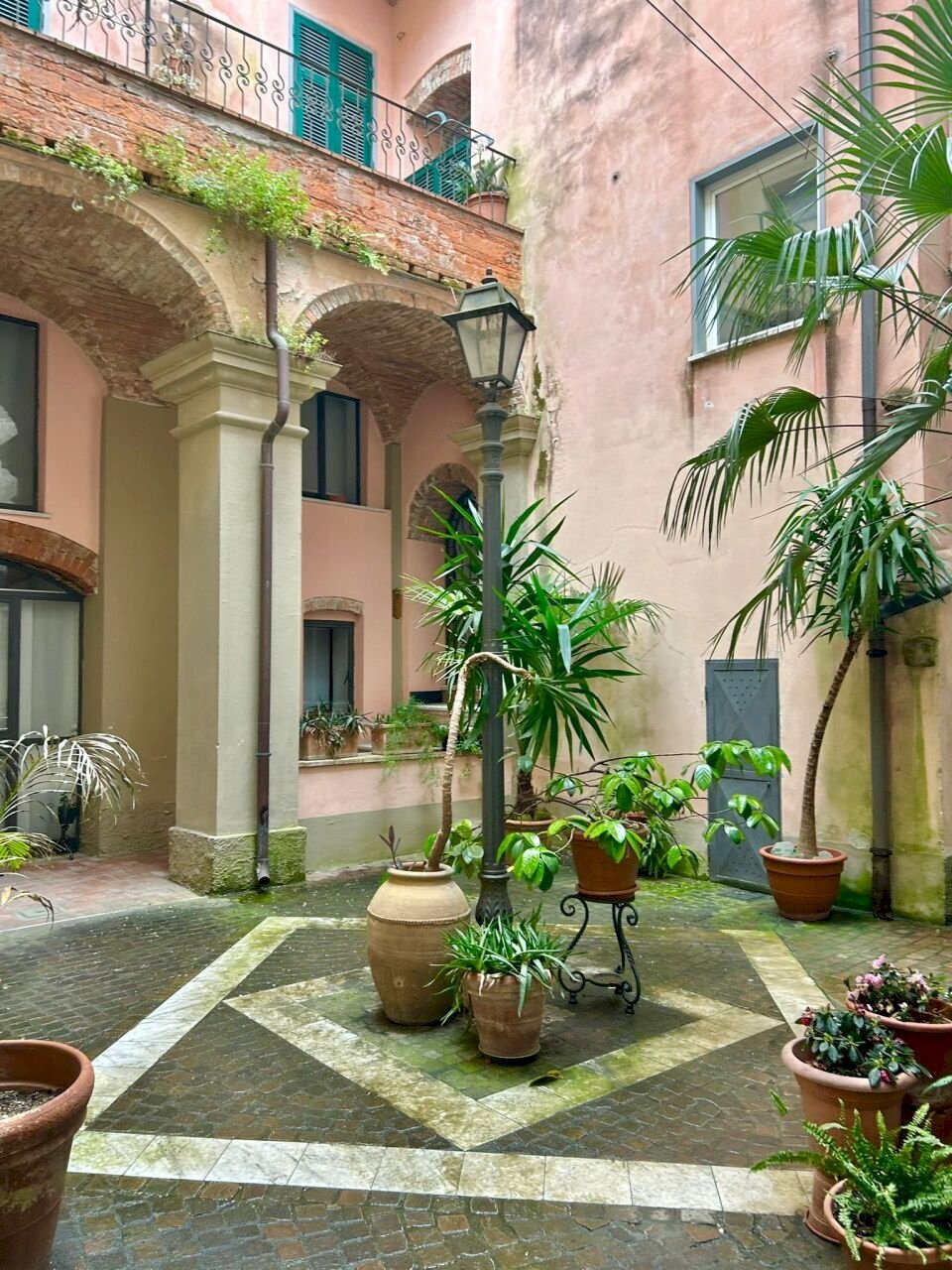 4a84ee30-fd38-4b44-9c47-46caaaaae7f5.jpg - Commercial Premises Sarzana - photo 1