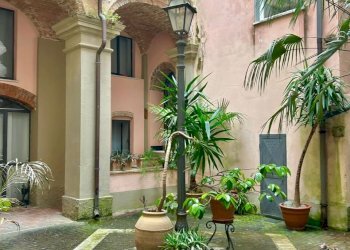 4a84ee30-fd38-4b44-9c47-46caaaaae7f5.jpg - Locale Commerciale Sarzana - foto 1