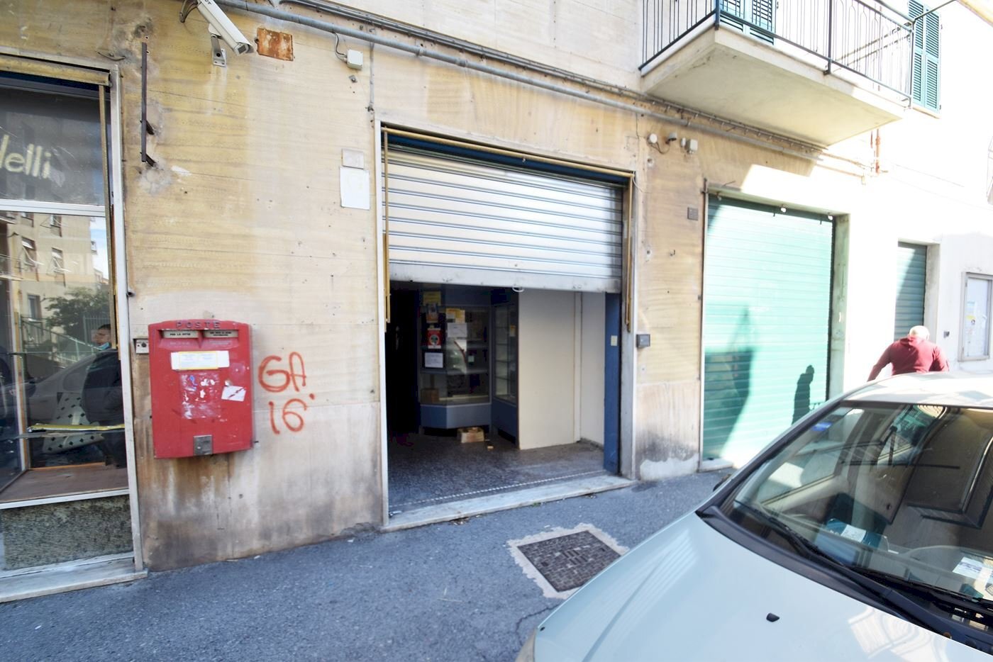 Negozio Via Buffa, Genova (zona Voltri) - foto 2