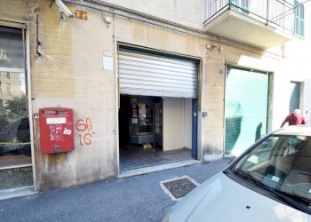 Negozio Via Buffa, Genova (zona Voltri) - foto 2