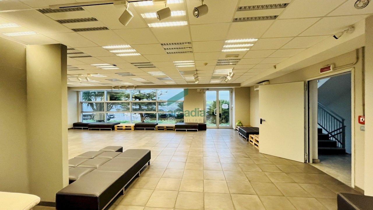 uffici interni - Commercial Premises Contrada Parco Vecchio 11, Bitritto - photo 3