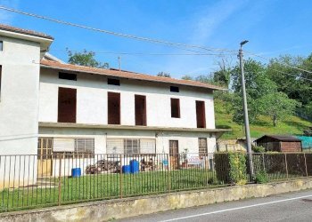 #canovaonline - Casa indipendente via Castellazzo, 13, Gattinara - foto 1