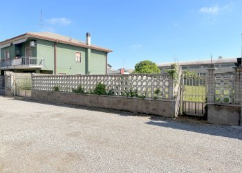 ingressi - Terreno edificabile Via Trento 33, Nerviano - foto 1