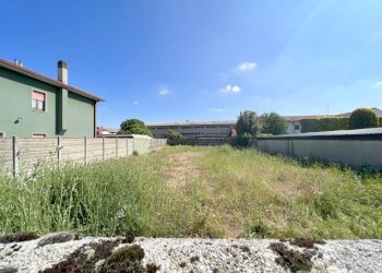 vista terreno - Terreno edificabile Via Trento 33, Nerviano - foto 9