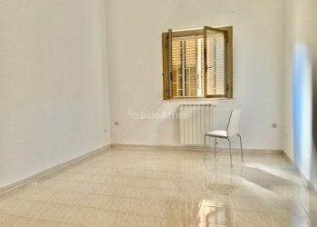 IMG_3042.jpg - Three-room apartment Via Lonigro 4, Bari - photo 13