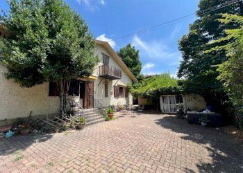 Villa Unifamiliare Bagnolo in Piano - foto 1