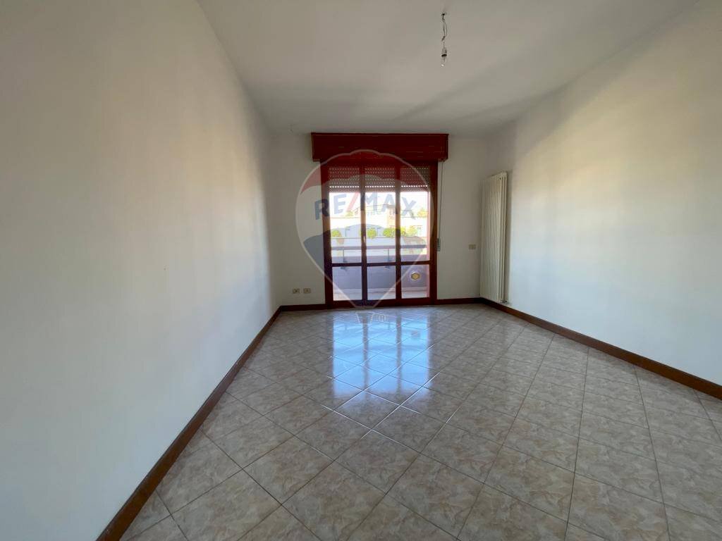 Two-room apartment Sant'Ilario d'Enza, RE, Sant'Ilario d'Enza - photo 2