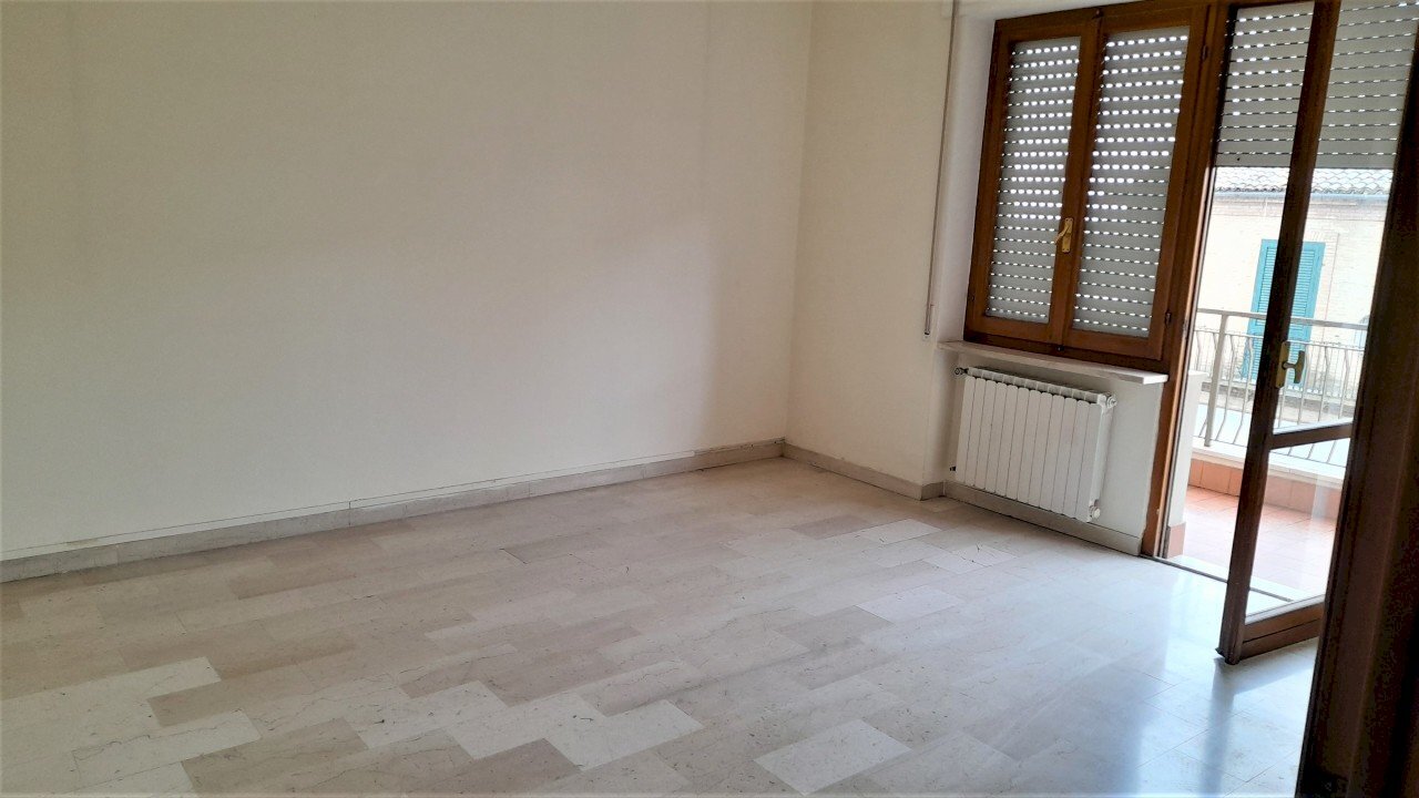 20230517_103937.jpg - Three-room apartment VIA DEGLI ABRUZZI, Lanciano - photo 3