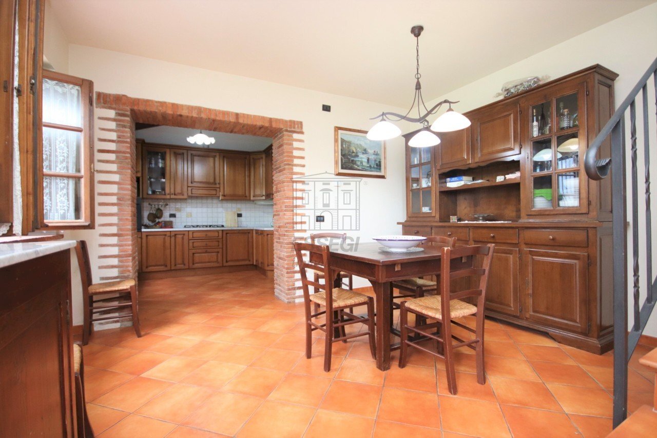 Colonica ristrutturata immersa nel verde (7).JPG - Casale Via Fonda 11, Capannori - foto 3