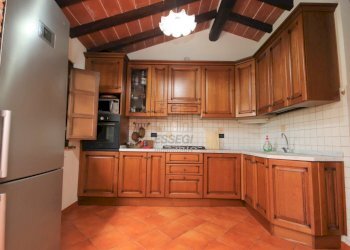 Colonica ristrutturata immersa nel verde (8).JPG - Casale Via Fonda 11, Capannori - foto 4