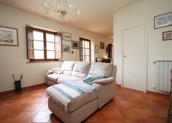 Colonica ristrutturata immersa nel verde (9).JPG - Casale Via Fonda 11, Capannori - foto 5