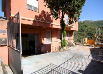 IMG_1698.JPG - Commercial Premises Via San Giorgio di Bavari, Genova - photo 1