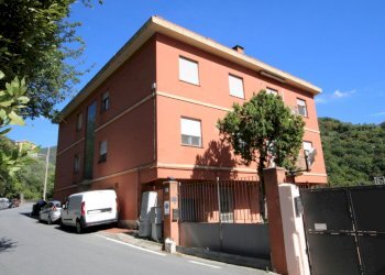 IMG_1700.JPG - Commercial Premises Via San Giorgio di Bavari, Genova - photo 2