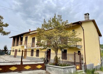 Facciata - Casa indipendente Località San Bartolomeo 62, Cherasco - foto 1