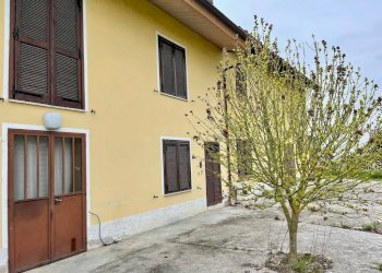 Facciata - Casa indipendente Località San Bartolomeo 62, Cherasco - foto 3