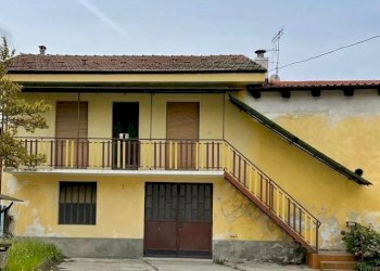 Facciata - Casa indipendente Località San Bartolomeo 62, Cherasco - foto 6