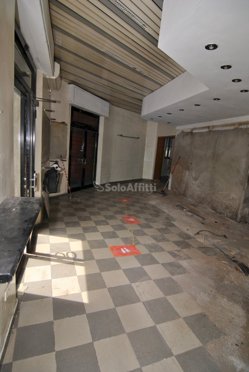 VANO PRINCIPALE - Locale Commerciale Livorno - foto 2