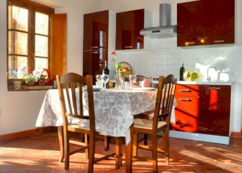 agriturismo ristrutturato (19).jpg - Casale Strada Senza Nome 5, Pescia - foto 8