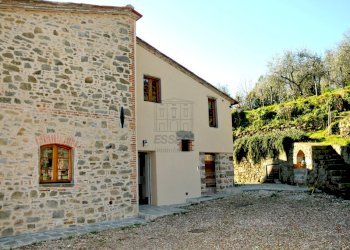 agriturismo ristrutturato (104).jpg - Casale Strada Senza Nome 5, Pescia - foto 26