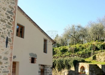 agriturismo ristrutturato (106).JPG - Casale Strada Senza Nome 5, Pescia - foto 27