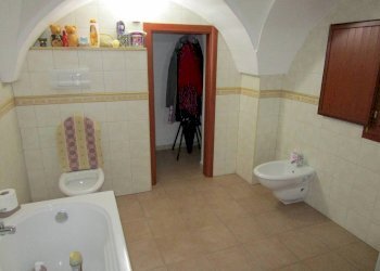 bagno p. rialzato - Villa Statte - photo 6