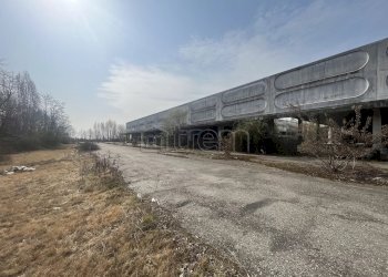 Capannone strada Trossi, Verrone - foto 2