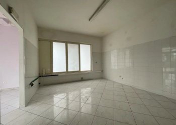 Negozio VIA DELLA CONA, Città Sant'Angelo - foto 8