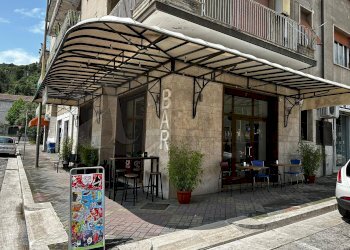 Attività Commerciale Piazza Alcide de Gasperi, Cassino - foto 1