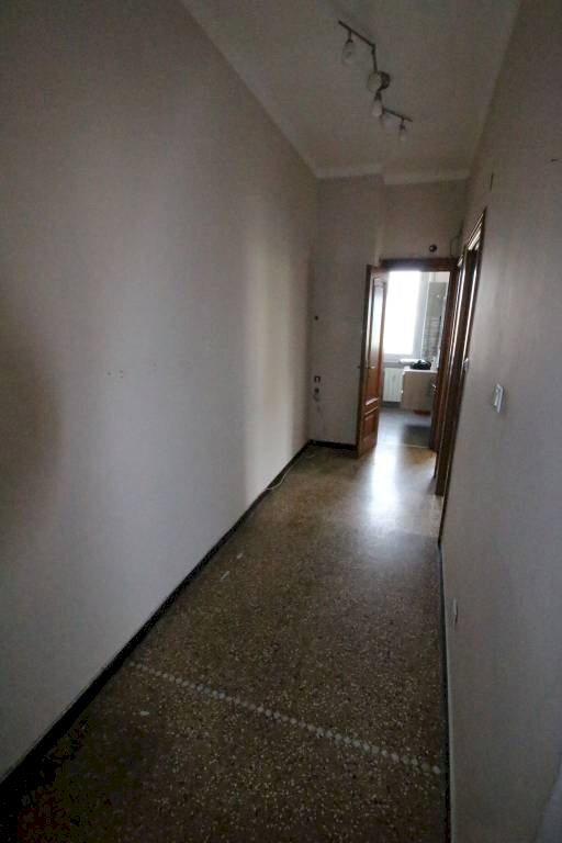 CORRIDOIO - Three-room apartment via Borghetto, Genova - photo 3