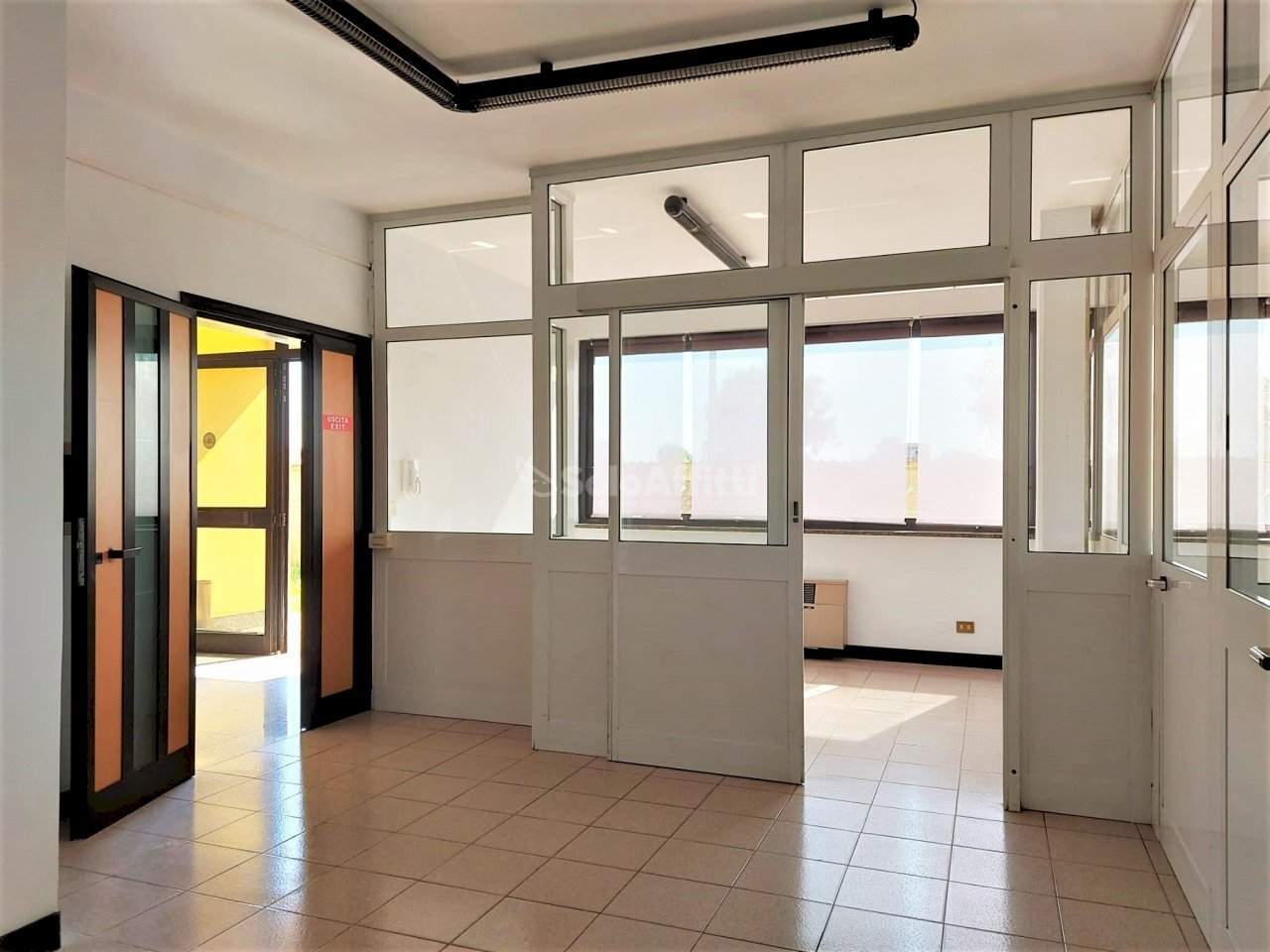 Fiumicino, Isola Sacra - ufficio piano terra - Office Via Ivo Oliveti, Fiumicino - photo 3