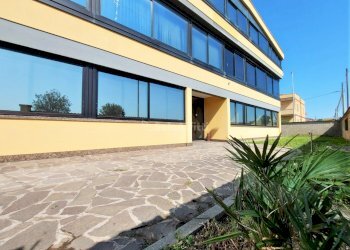 Fiumicino, Isola Sacra - ufficio piano terra - Office Via Ivo Oliveti, Fiumicino - photo 1