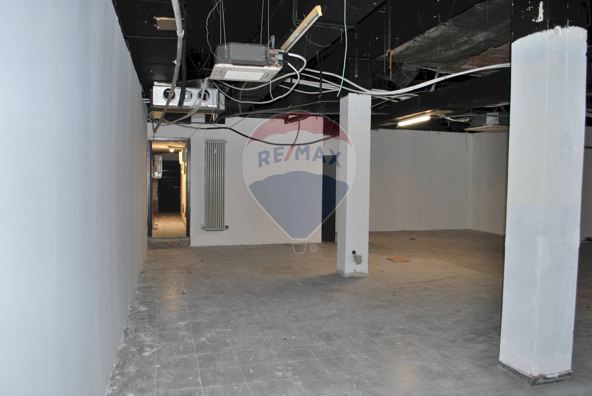 Negozio Via Aurelio Saffi, 6 
 Saffi, Bologna (zona Saffi) - foto 3