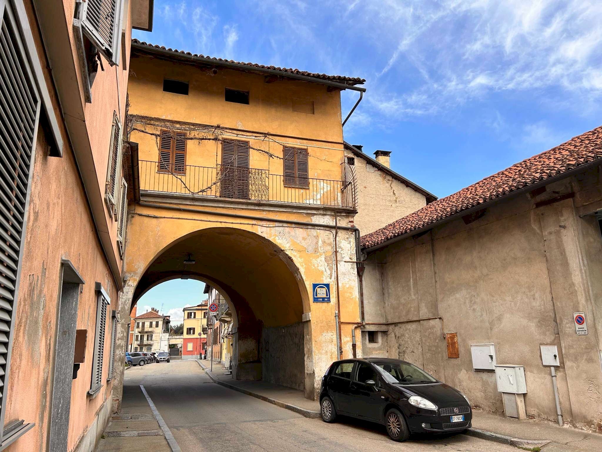 esterno - Palazzo Storico via FRICCHIERI, 36, Carignano - foto 2