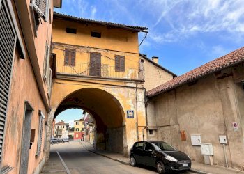 esterno - Palazzo Storico via FRICCHIERI, 36, Carignano - foto 2