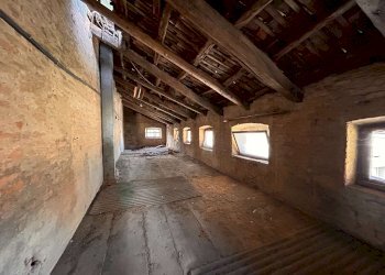 ultimo piano - Palazzo Storico via FRICCHIERI, 36, Carignano - foto 20