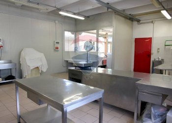 Commercial Activity via risorgimento, Lurago Marinone - photo 14