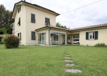 vendesi villetta indipendente con giardino privato - Villa Via dei Berti, Lucca - foto 1
