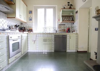 vendesi villetta indipendente con giardino privato - Villa Via dei Berti, Lucca - foto 10