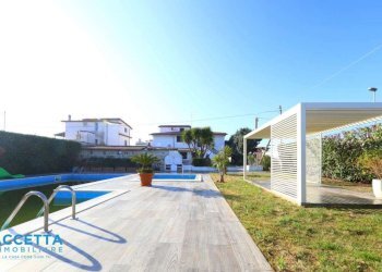 Esterno - Villa via Sequoie, Leporano - foto 1