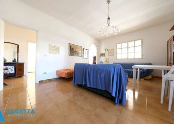 Soggiorno - Villa via Sequoie, Leporano - foto 24
