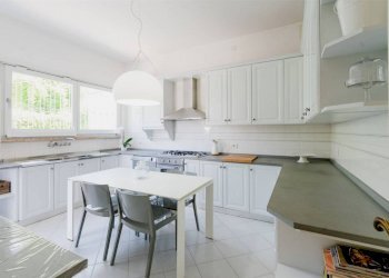 cucina - Villa via Palmiro Togliatti, Forte dei Marmi - photo 22