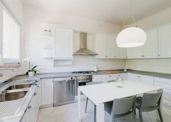 cucina - Villa via Palmiro Togliatti, Forte dei Marmi - photo 25