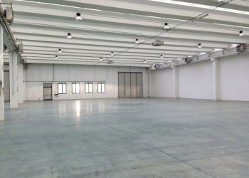 f2-lunardi-intermediazioni-affitto-vendita-capanno - Locale Commerciale Via Stradone di Camigliano, Capannori - foto 1