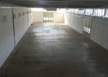 images.jpg - Locale Commerciale Via Stradone di Camigliano, Capannori - foto 4