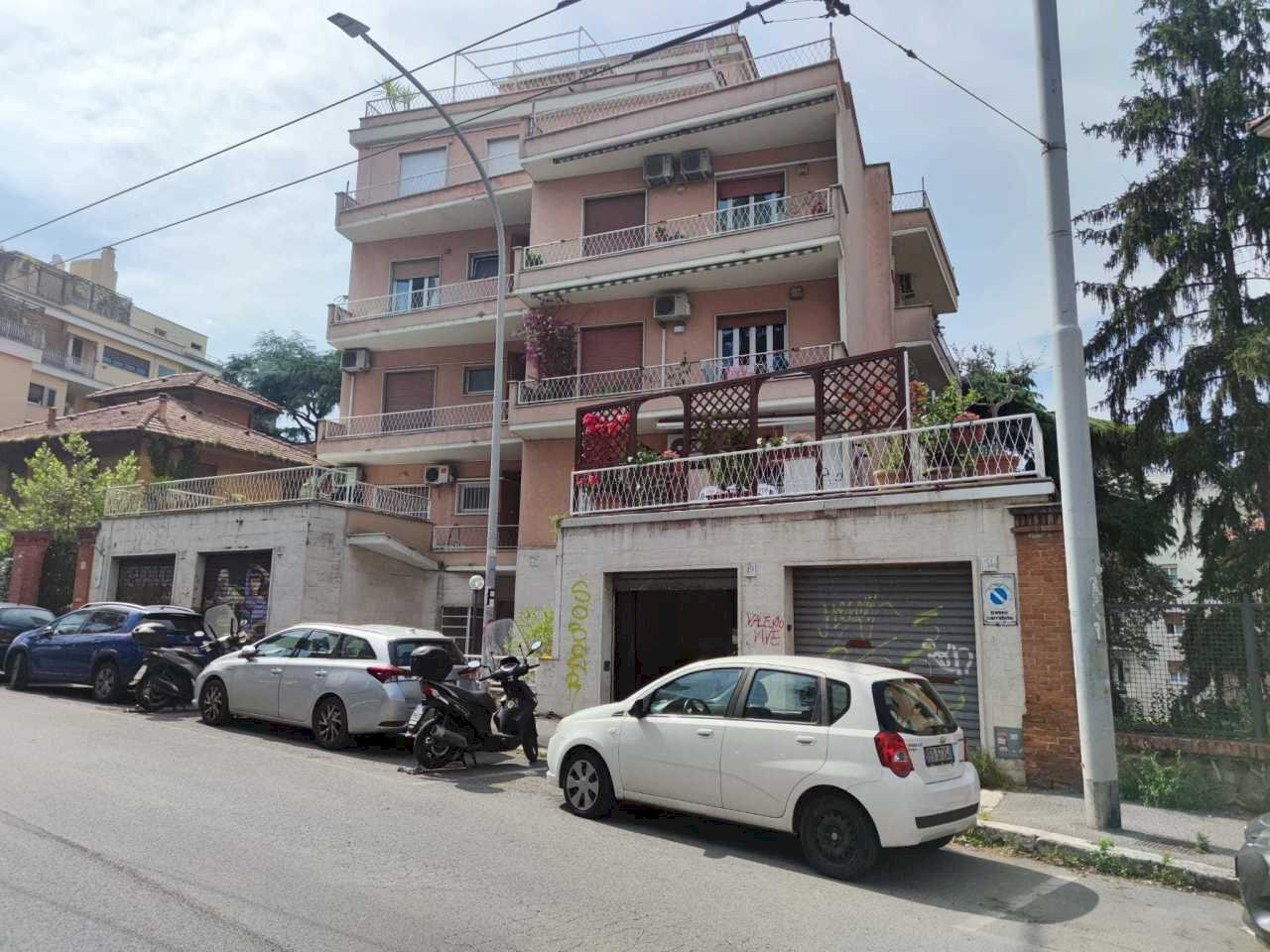 WhatsApp Image 2023-05-26 at 16.08.30 (1).jpeg - Box Viale Carnaro 49, Roma - foto 2